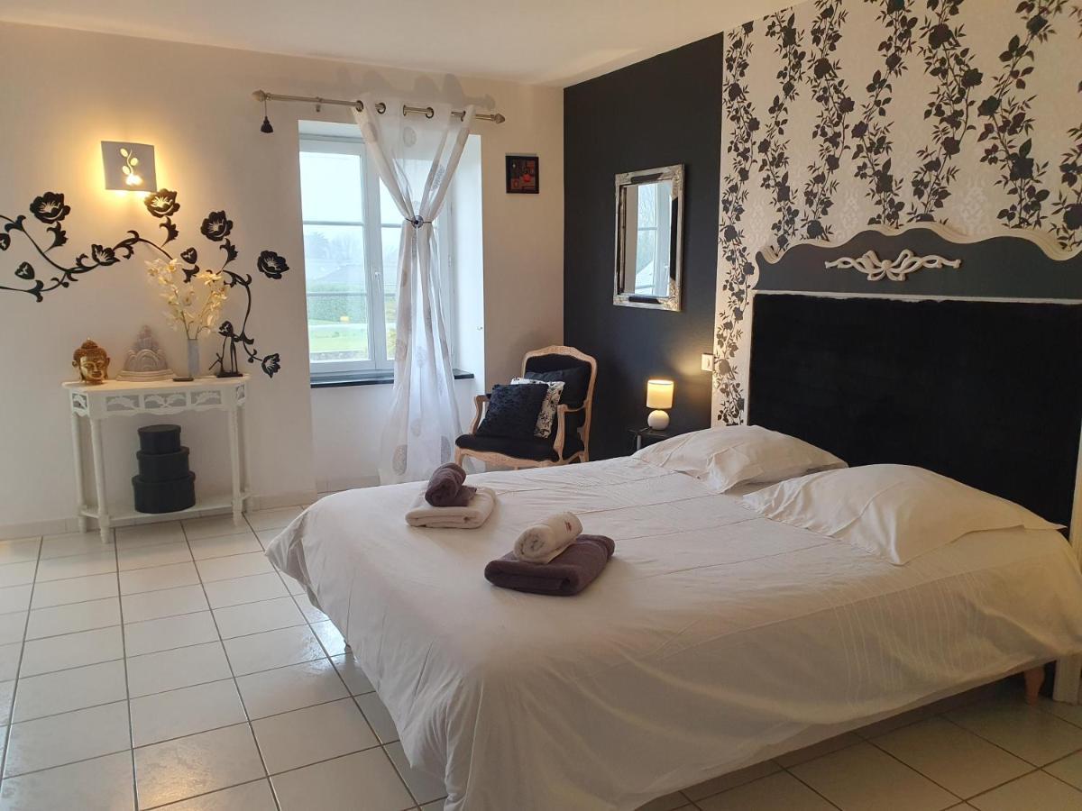 Chambres Du Logis De La Mare Du Parc Surtainville Εξωτερικό φωτογραφία